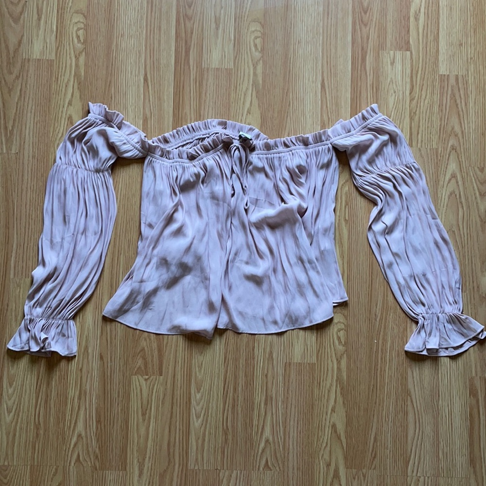 FOREVER 21 FLOWY OFF SHOULDER TOP